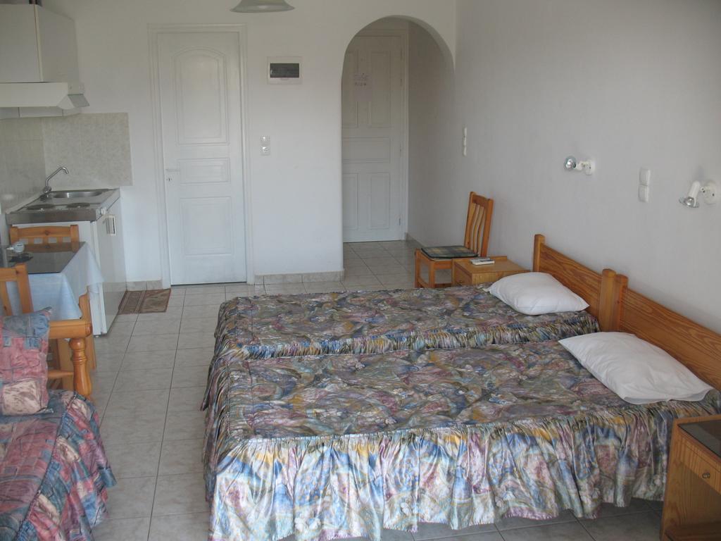 Mavromatis Studios Naxos City Room photo